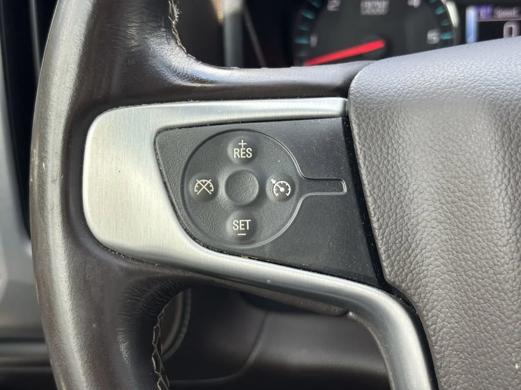 Used 2018 WHITE FROST TRICOAT GMC SLT image 29