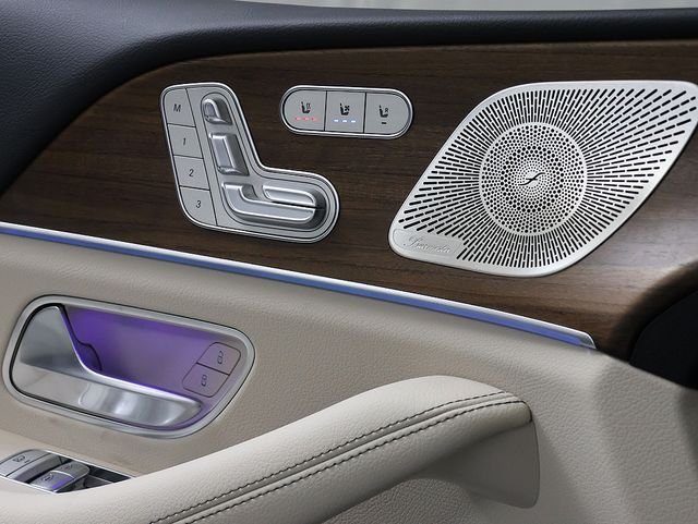New 2026 Polar White Mercedes-Benz GLS 450 image 28
