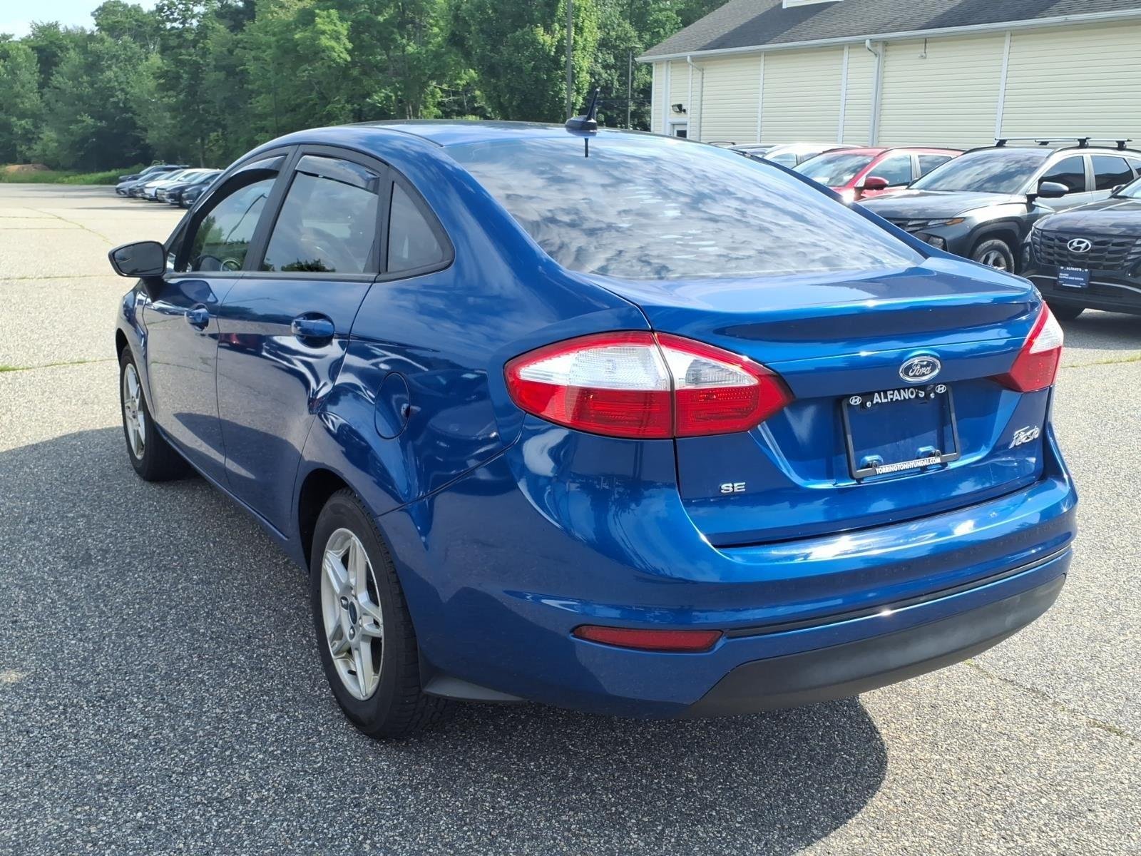 Used 2019 Lightning Blue Ford SE image 8
