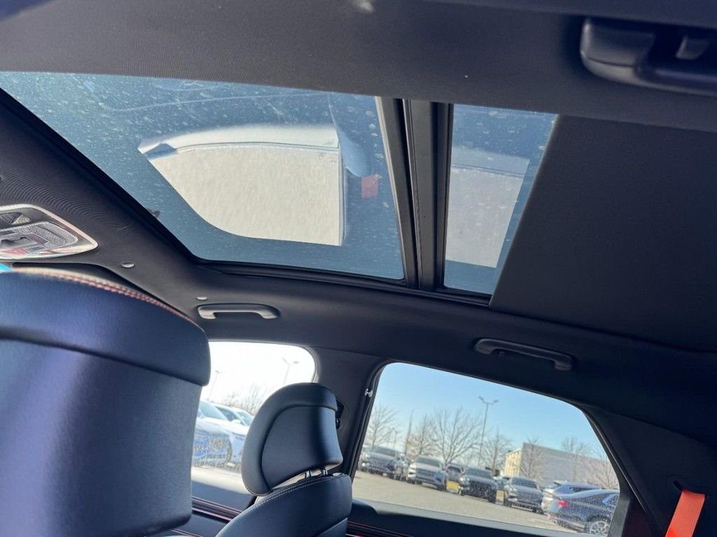 New 2026 Mauna Red Genesis 2.5T SPORT PRESTIGE image 8