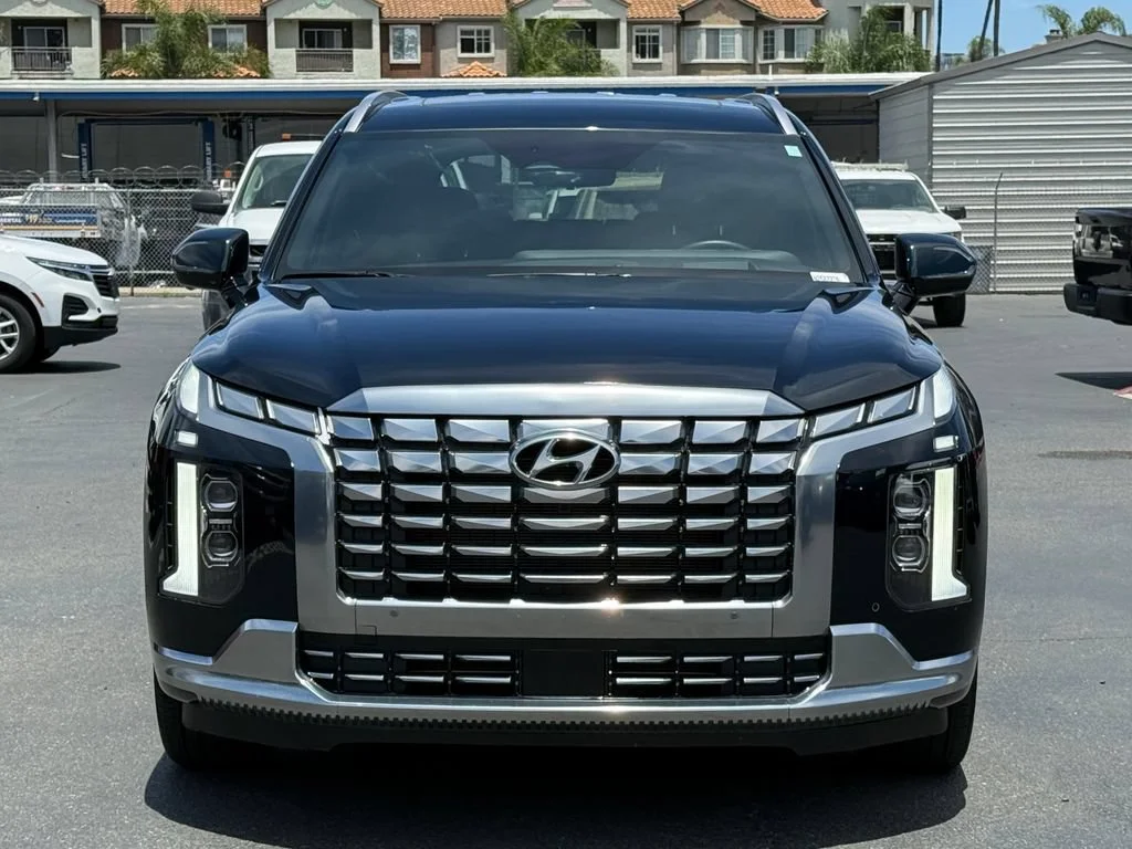 Used 2025  Hyundai Calligraphy image 4