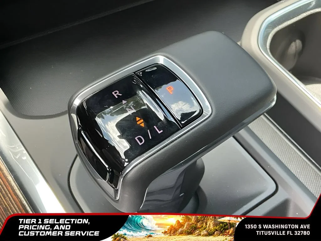 New 2026 Sterling Metallic GMC Elevation image 30