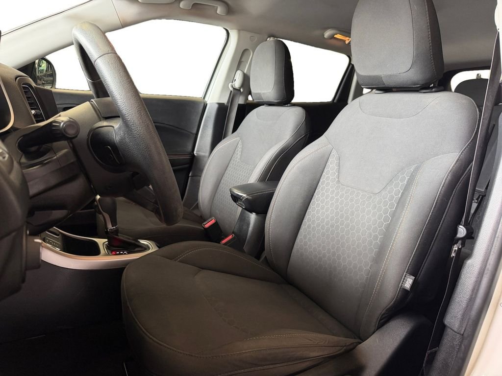 Used 2018 White Jeep Sport image 21