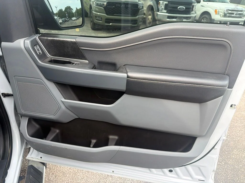 Certified Used 2022 White Metallic Ford XLT image 23