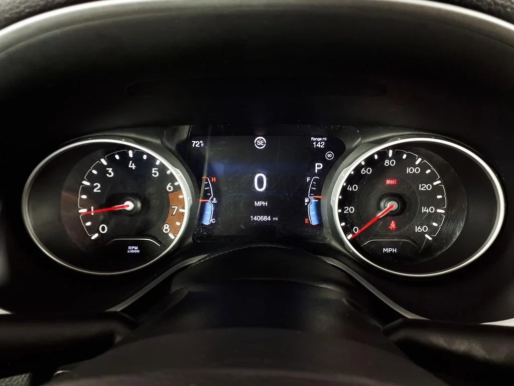 Used 2018 White Clearcoat Jeep Latitude image 17