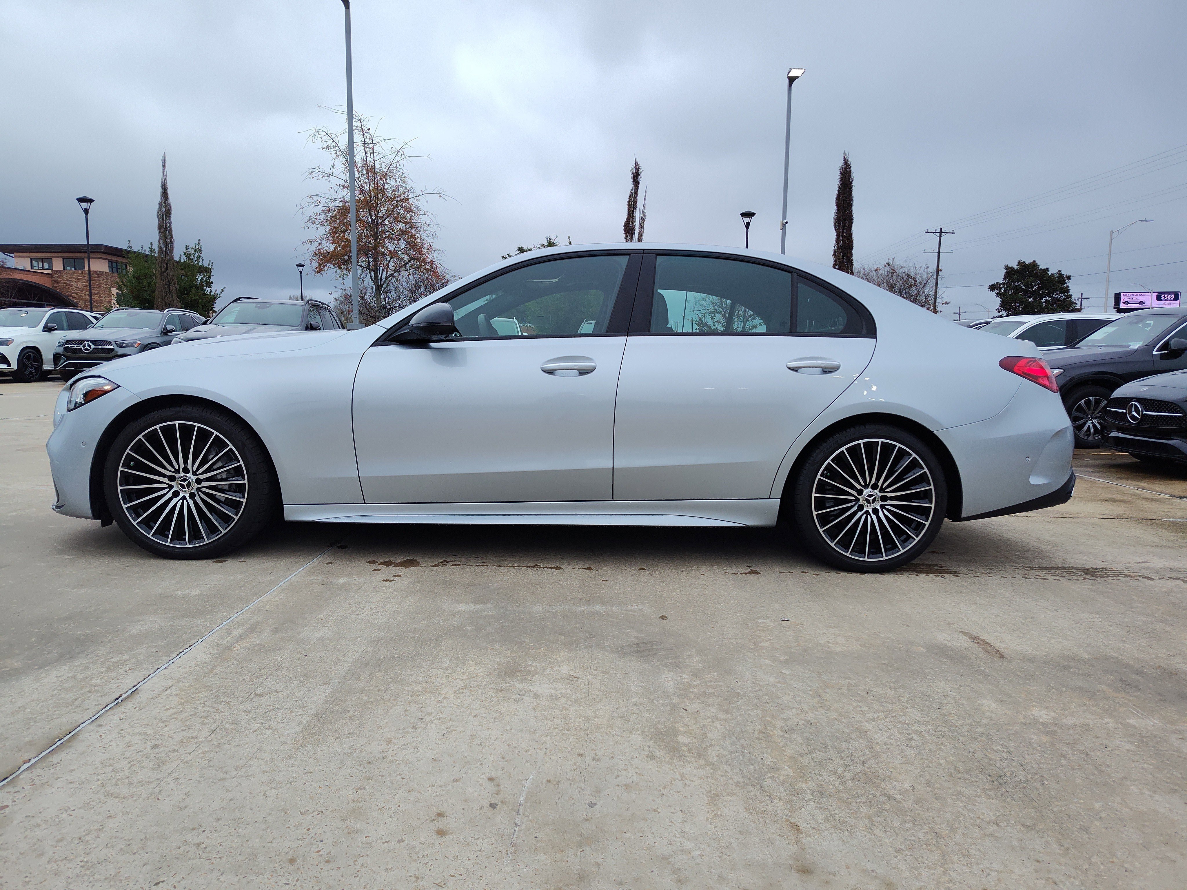 2025 Mercedes-Benz C-Class Sedan C 300 - Photo 31