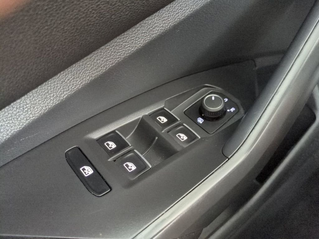 2024 Volkswagen Jetta SE - Photo 27