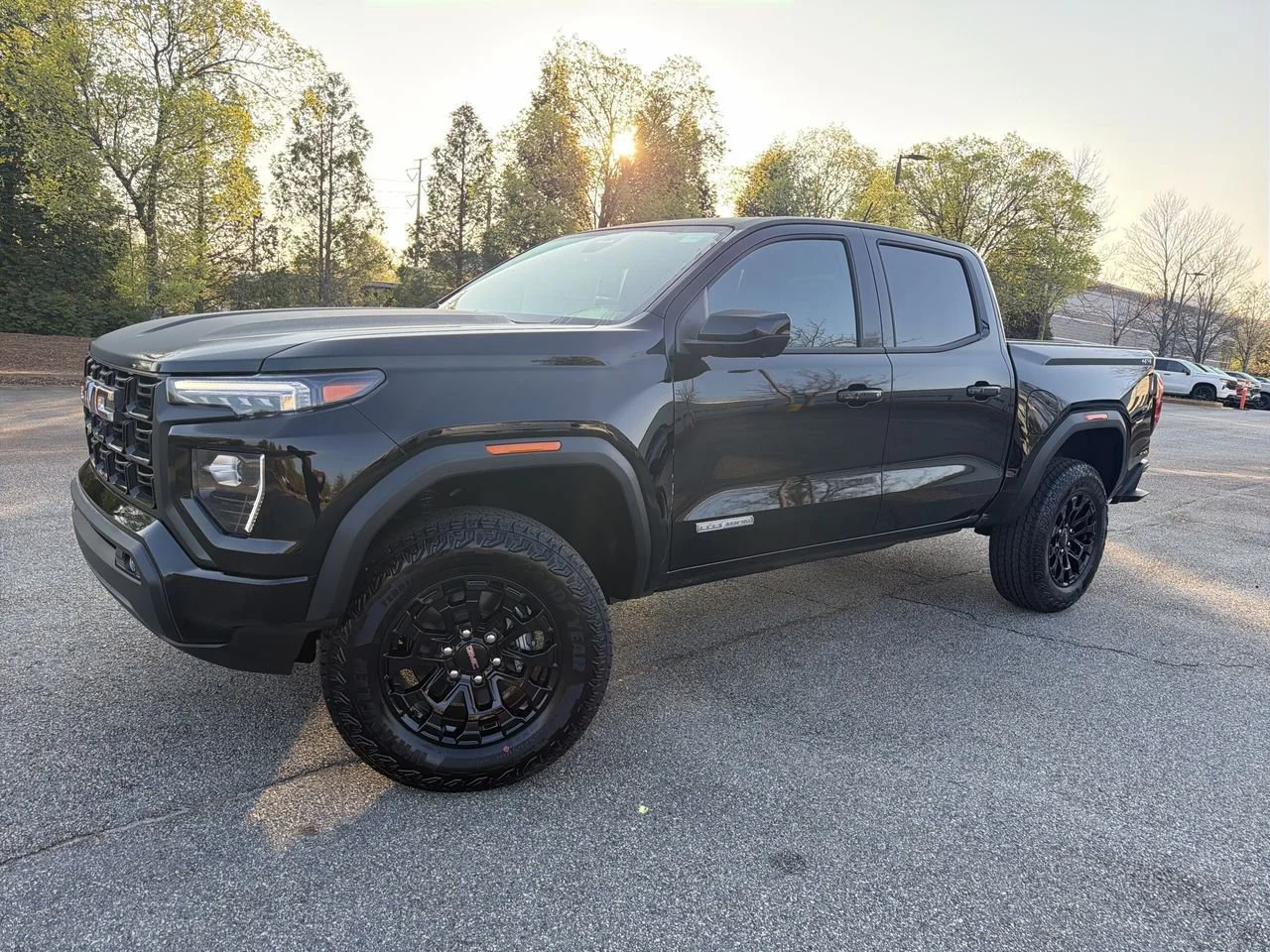 2026 GMC Canyon 4WD Elevation Crew Cab Short Box's photo