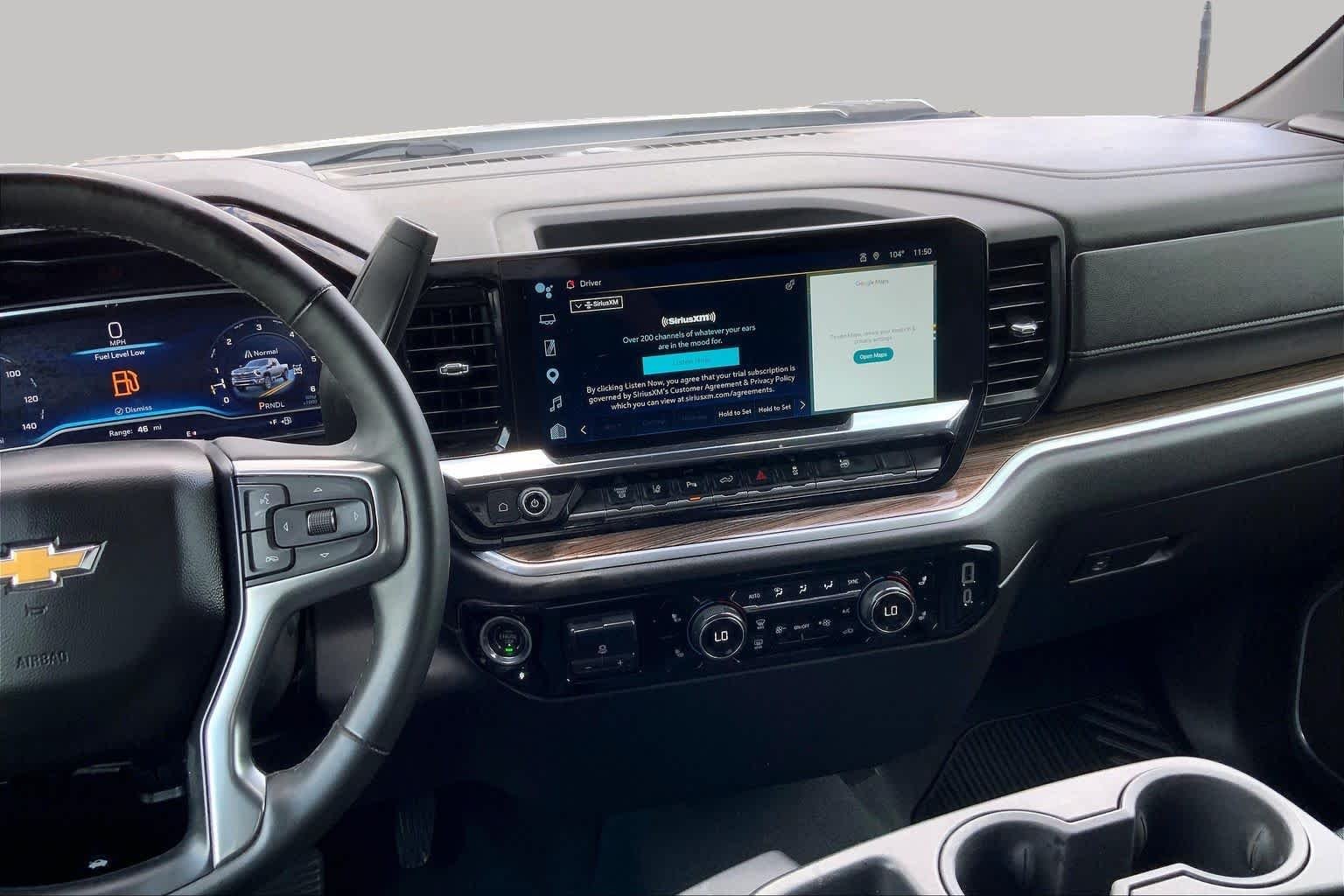 Used 2025 Summit White Chevrolet LT image 7