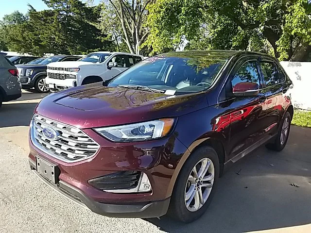 Used 2019 Red Ford SEL image 15