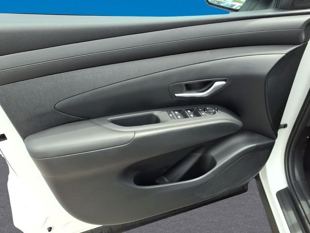 New 2026 White Hyundai SEL Premium image 17