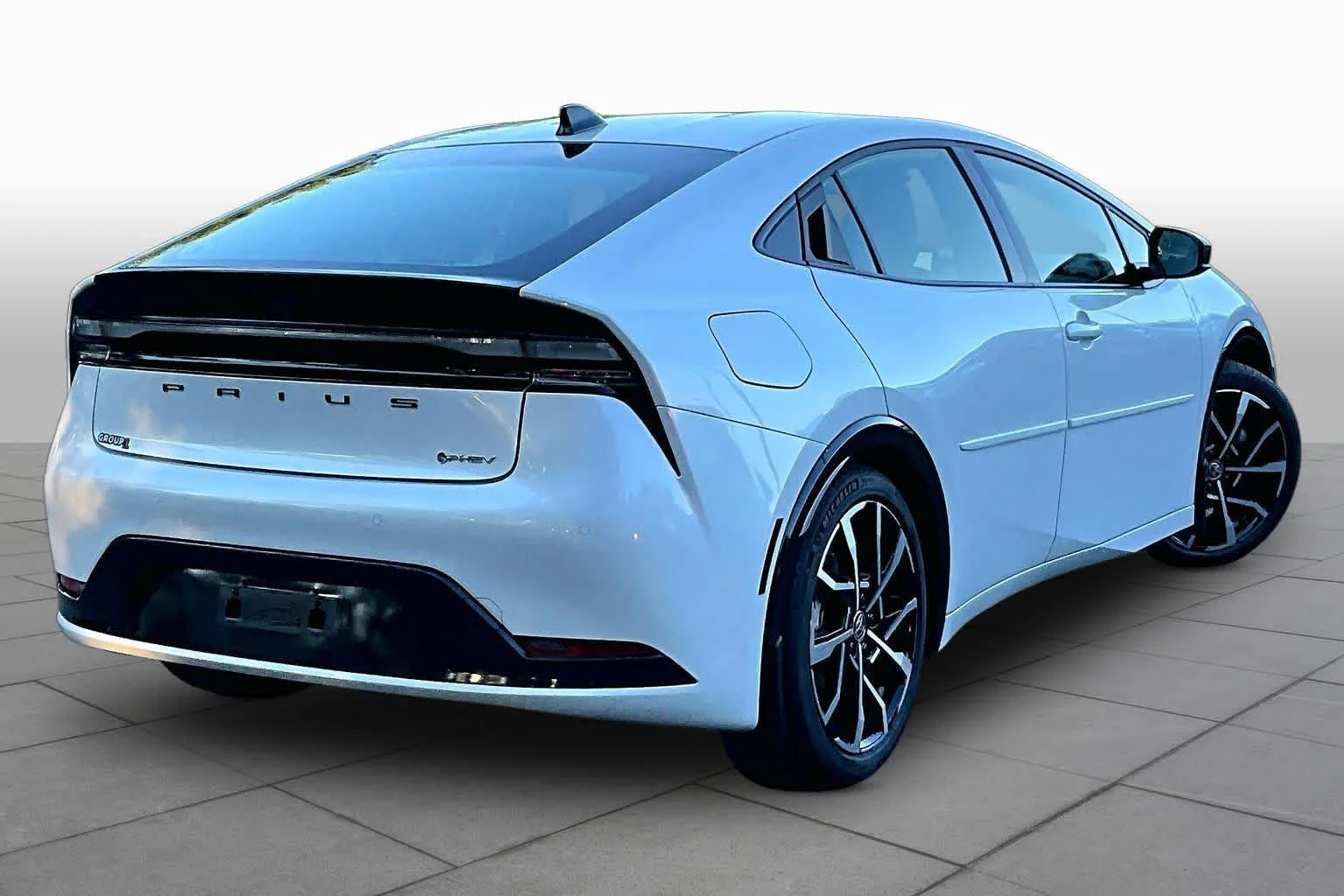 2026 Toyota Prius Plug-in Hybrid XSE - Photo 13