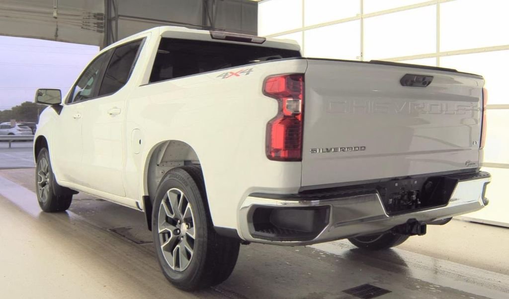 Used 2024 White Chevrolet LT image 4