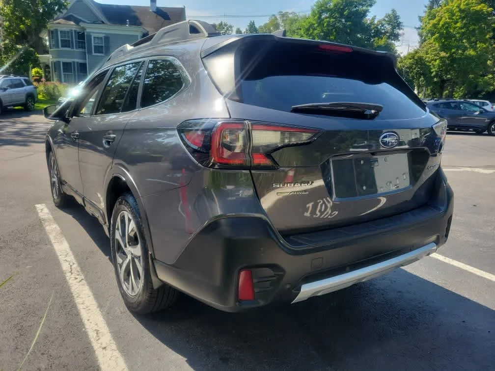 Used 2022 Magnetite Gray Metallic Subaru Limited image 5