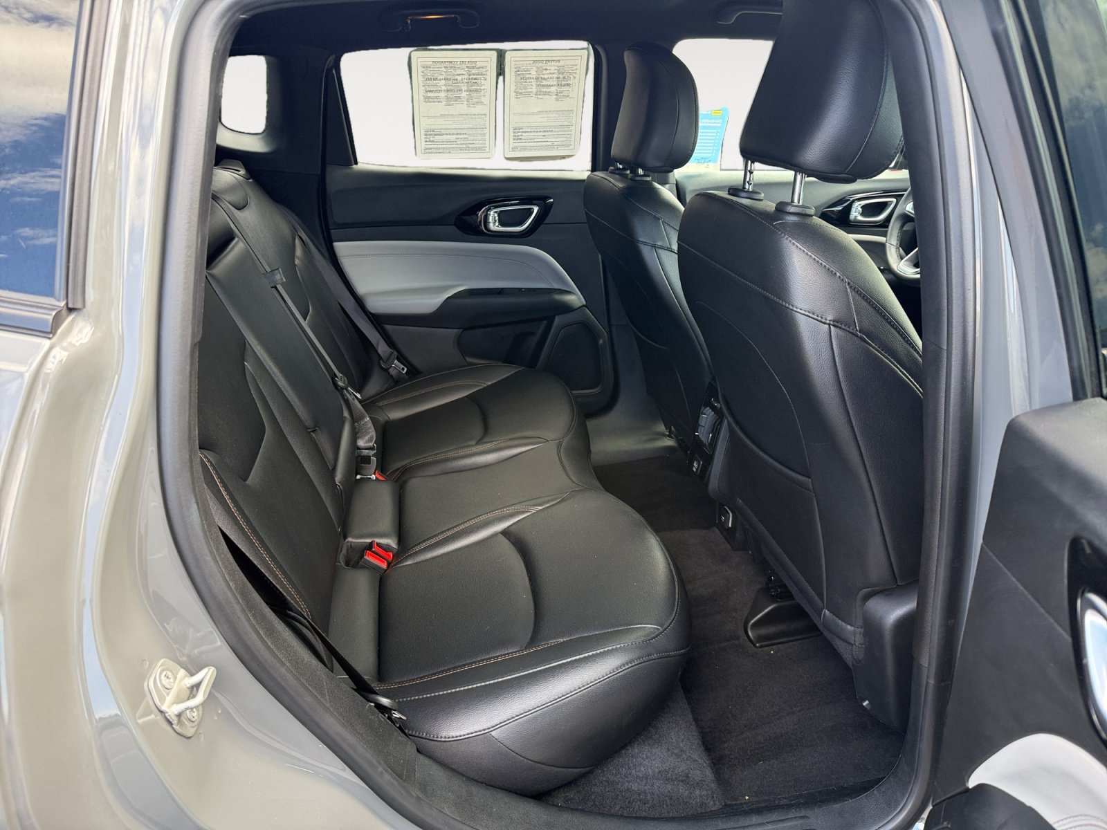 Used 2024 Gray Clearcoat Jeep Limited image 18