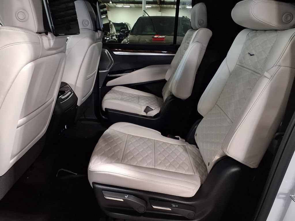 2026 Cadillac Escalade ESV Platinum Sport - Photo 8