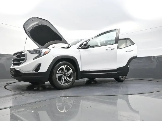 Used 2019 White GMC SLT image 41
