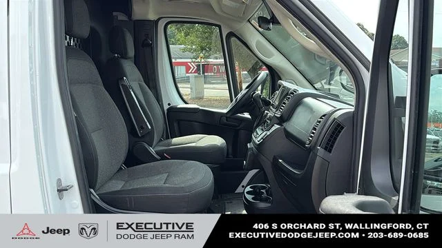 Used 2025 White Ram Base image 21