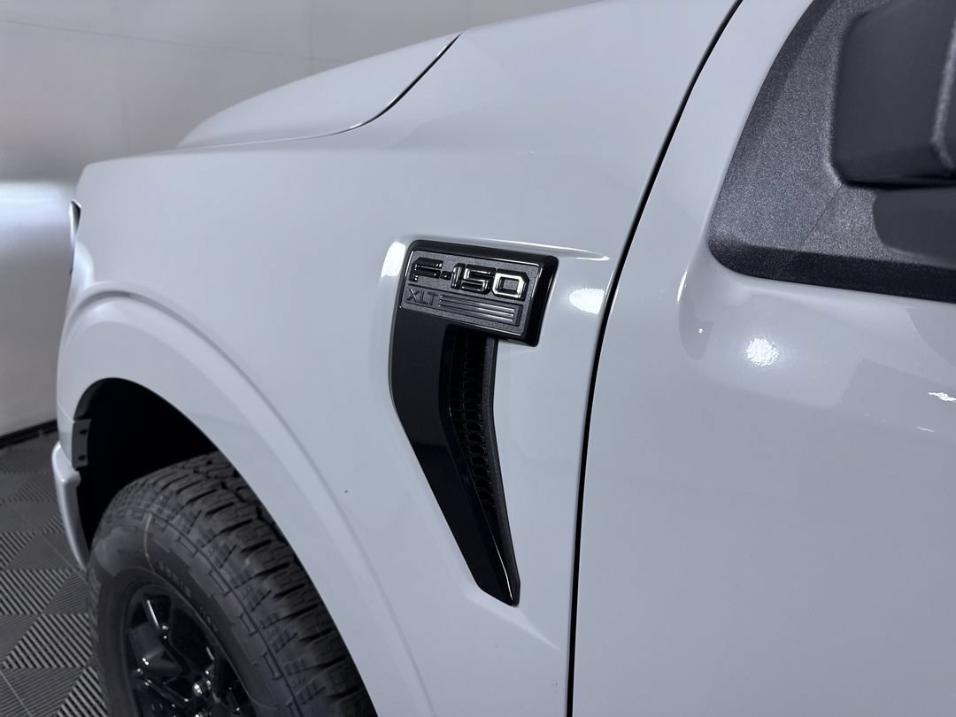 New 2026 Avalanche Ford XLT image 27