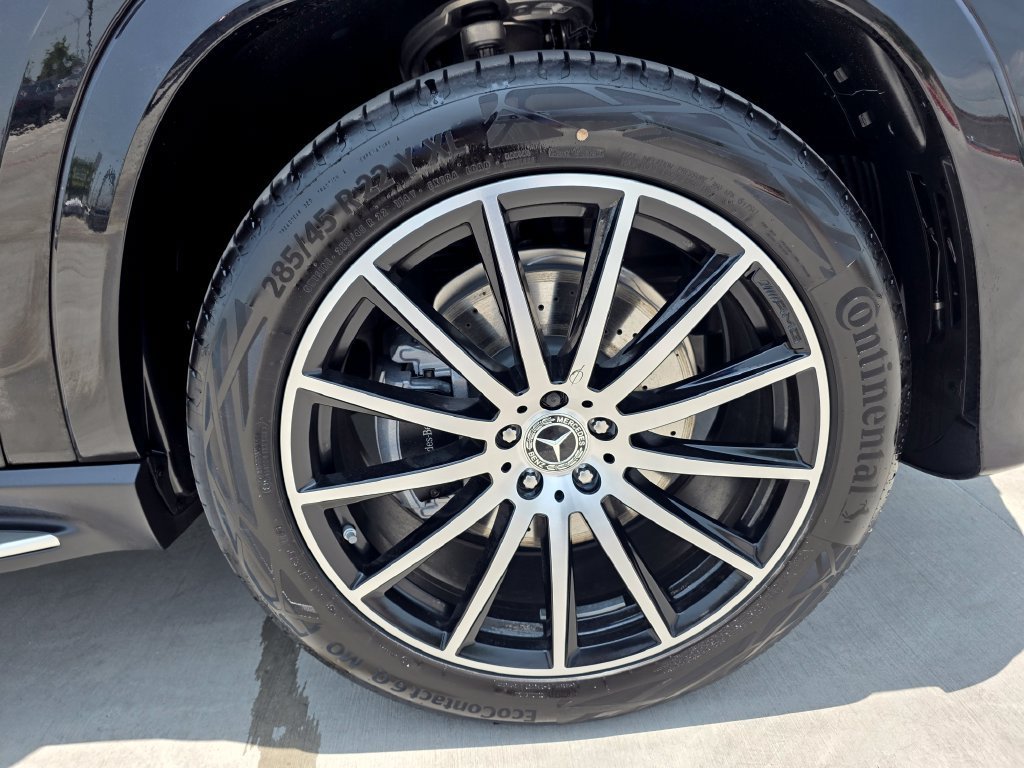 New 2026 Obsidian Black Metallic Mercedes-Benz GLS 580 image 39