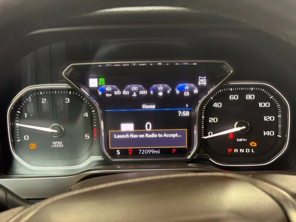 Used 2020 White Frost Tricoat GMC Denali image 40