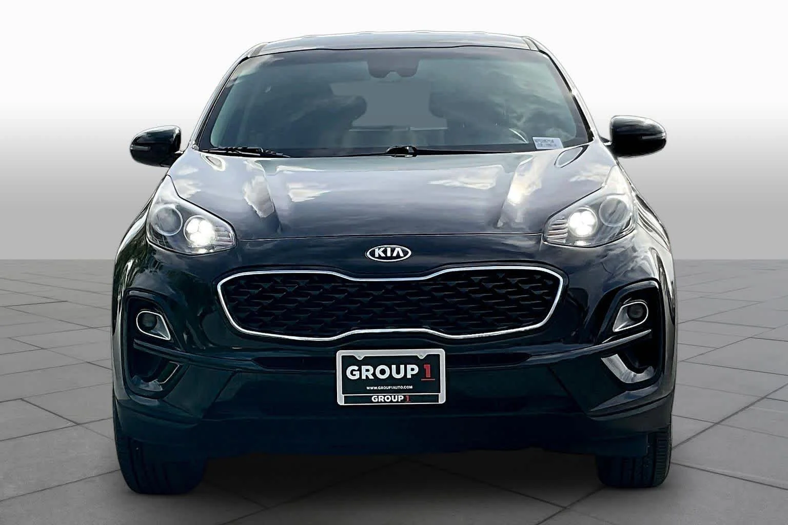 Used 2022 Black Cherry Kia LX image 7