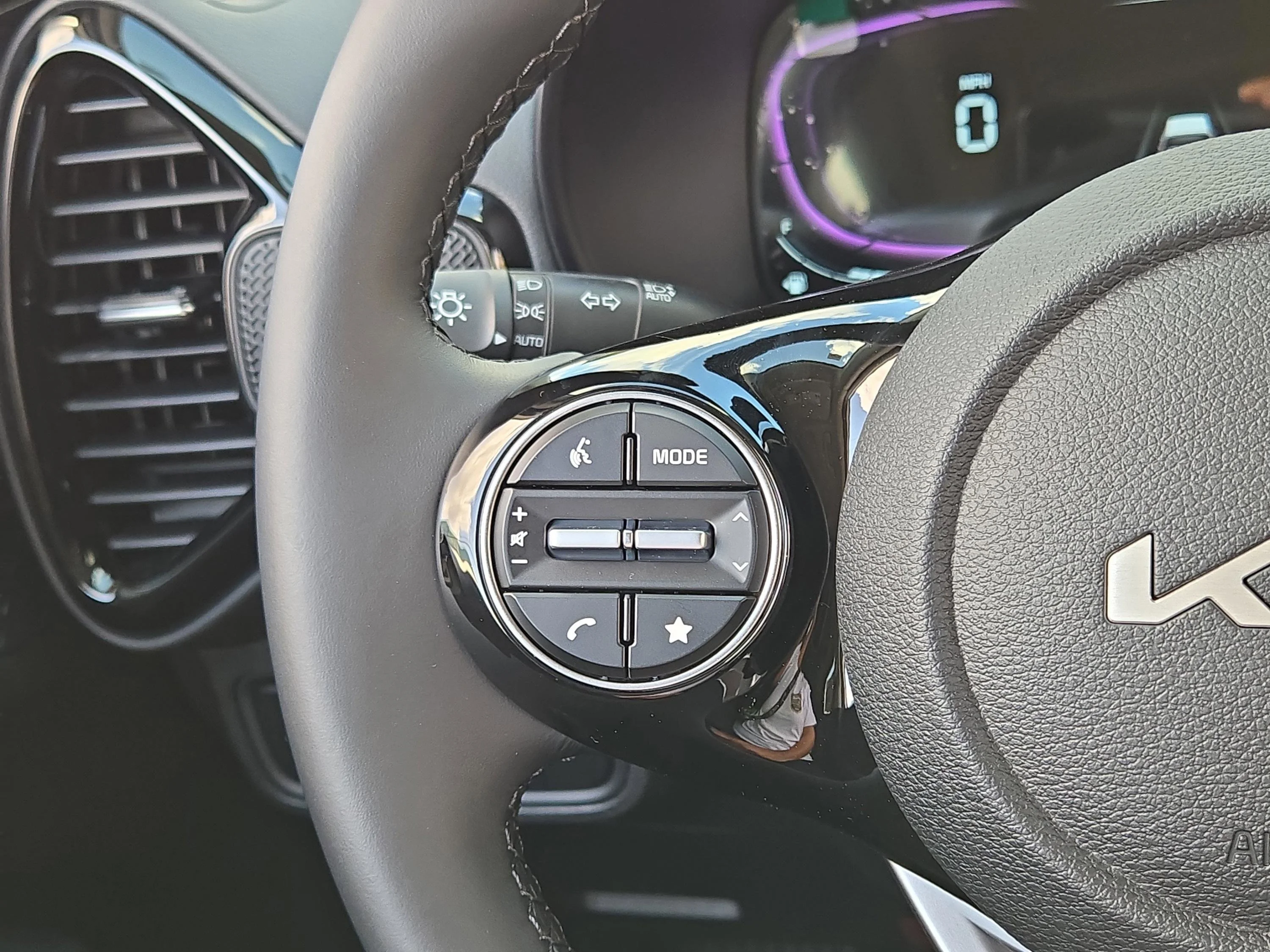 2025 Kia Soul EX - Photo 23