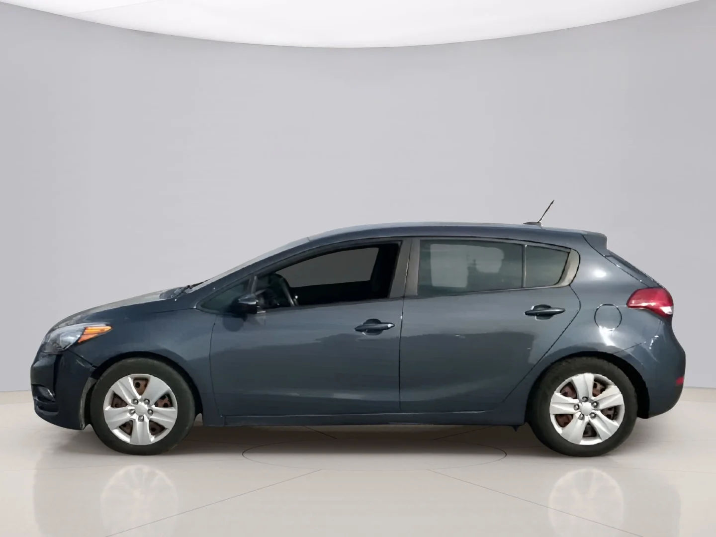 Used 2016 Gray Kia LX image 5
