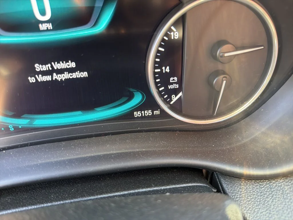 Used 2019 Bronze Alloy Metallic Buick Premium I image 3