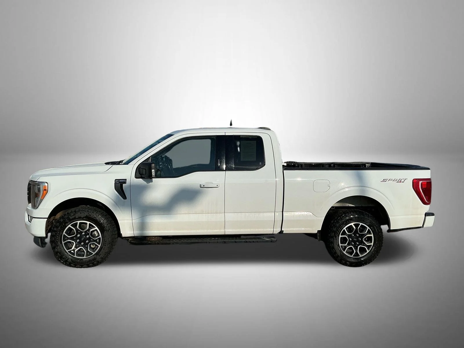 Used 2022 White Ford XLT image 2