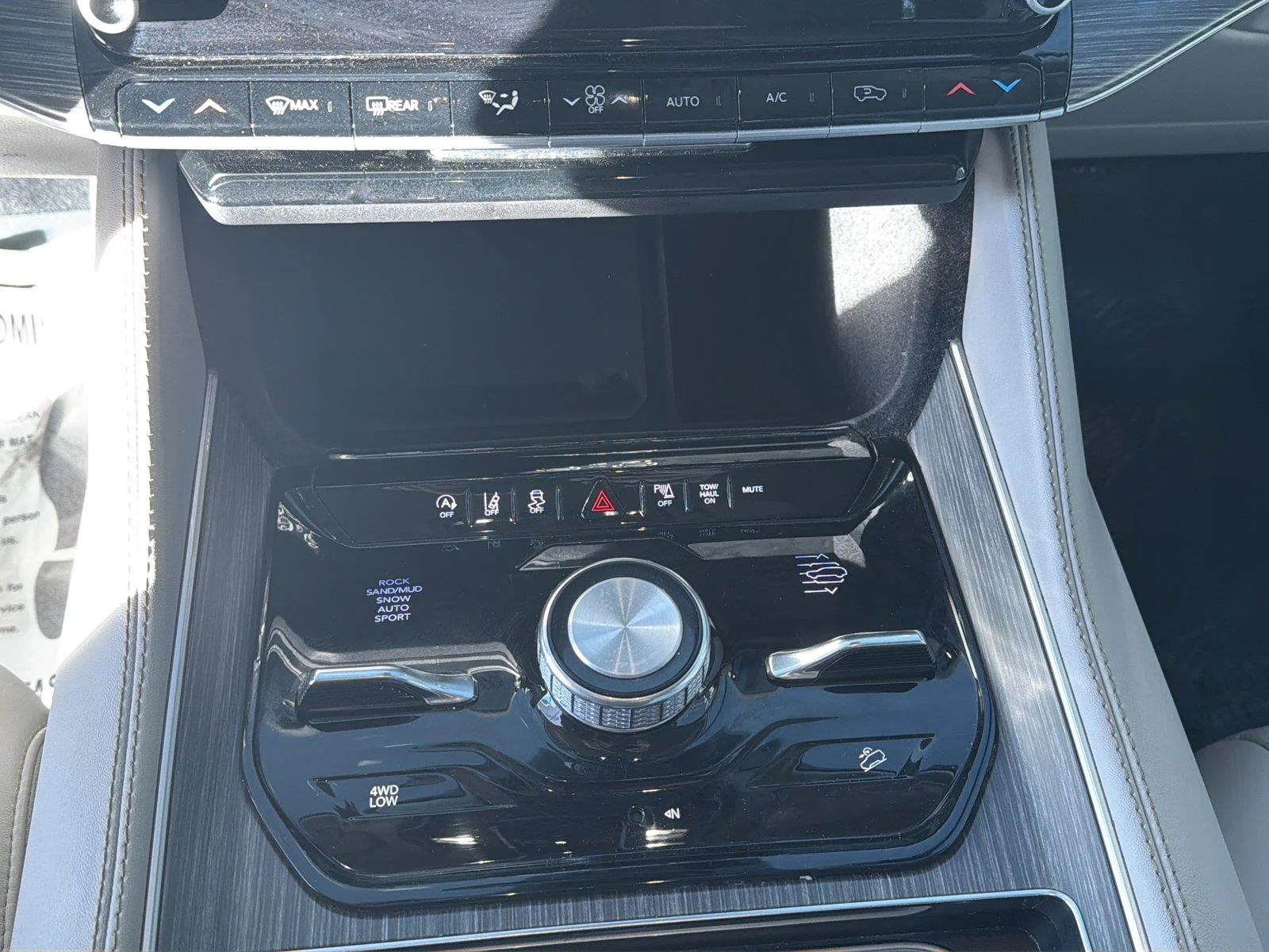 Used 2024 Bright White Clearcoat Jeep Series III image 13