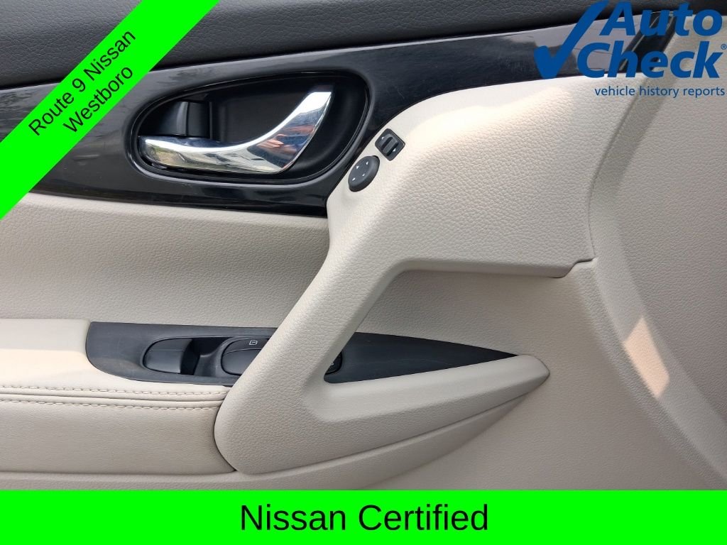 Used 2020 White Nissan SV image 20