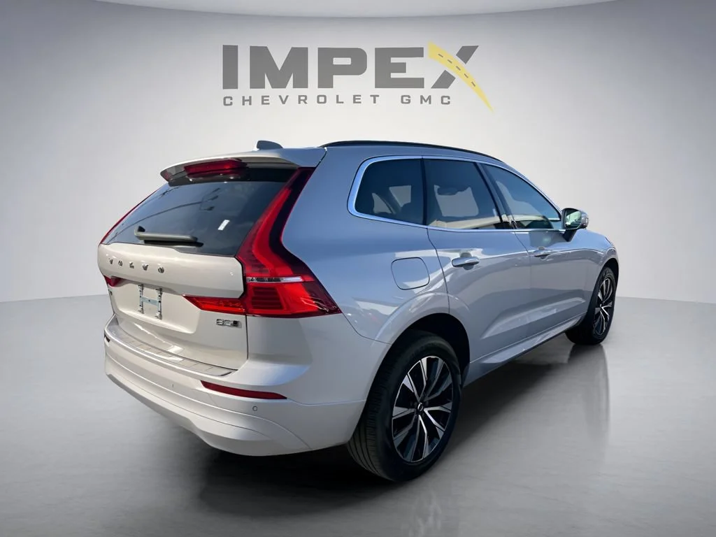 Used 2023 Gray Volvo Core image 5
