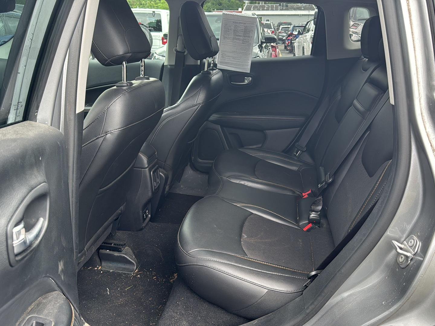 Used 2019 Billet Silver Metallic Clearcoat Jeep Latitude image 4