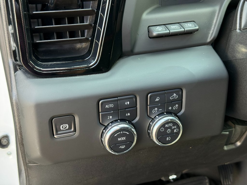 2025 GMC Sierra 2500HD AT4 - Photo 18