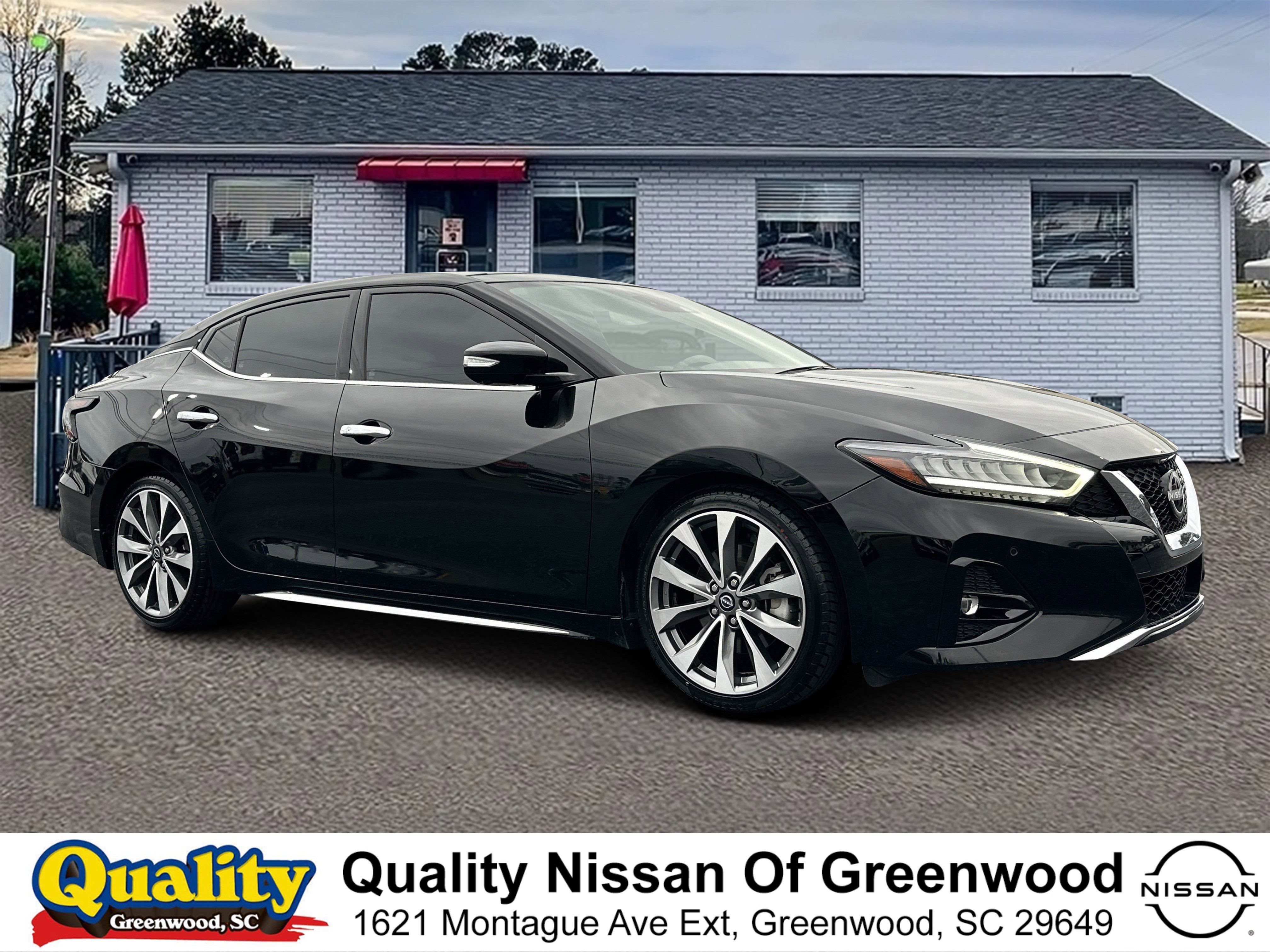 2023 Nissan Maxima Platinum's photo