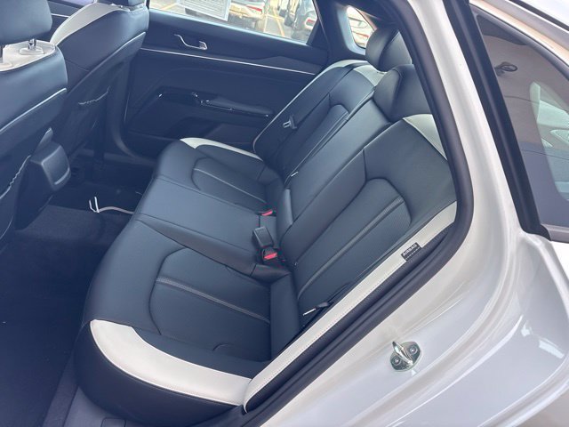 Used 2025 Snow White Pearl Kia GT-Line image 12