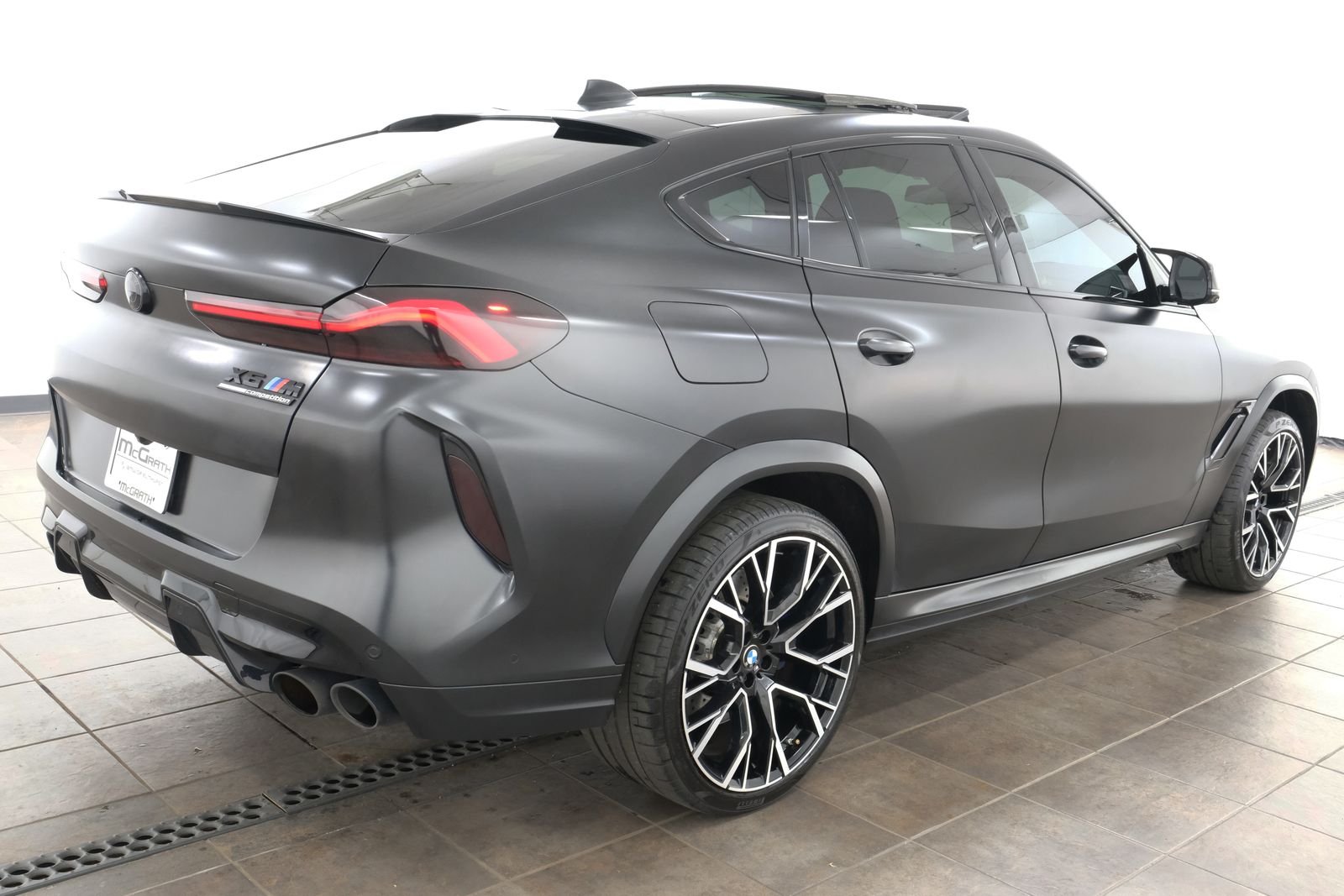 Used 2021 Black Sapphire Metallic BMW Base image 6