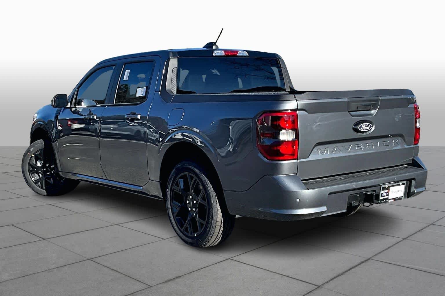 New 2026 Carbonized Gray Metallic Ford Lobo™ image 11