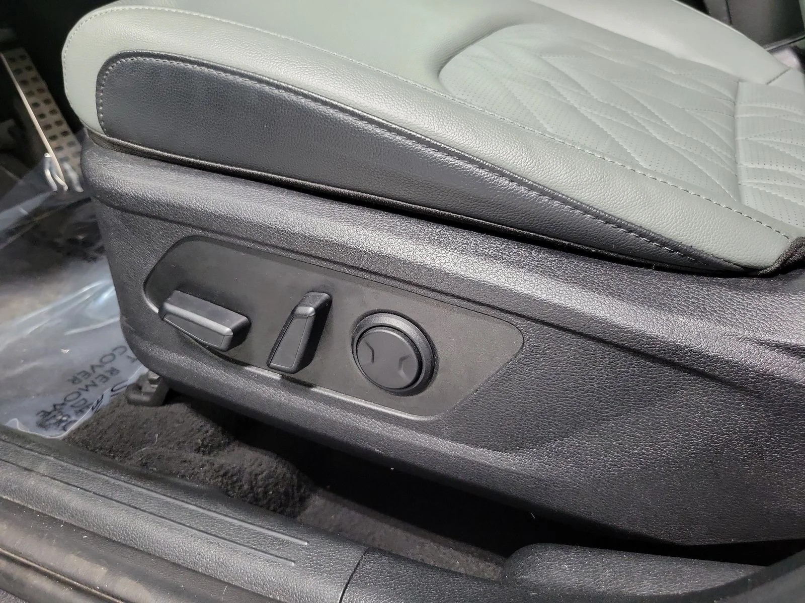 Certified Used 2023 Black Kia X-Pro Prestige image 9