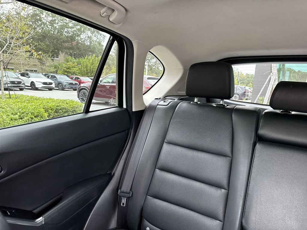 Used 2016 Crystal White Pearl Mica Mazda Grand Touring image 17