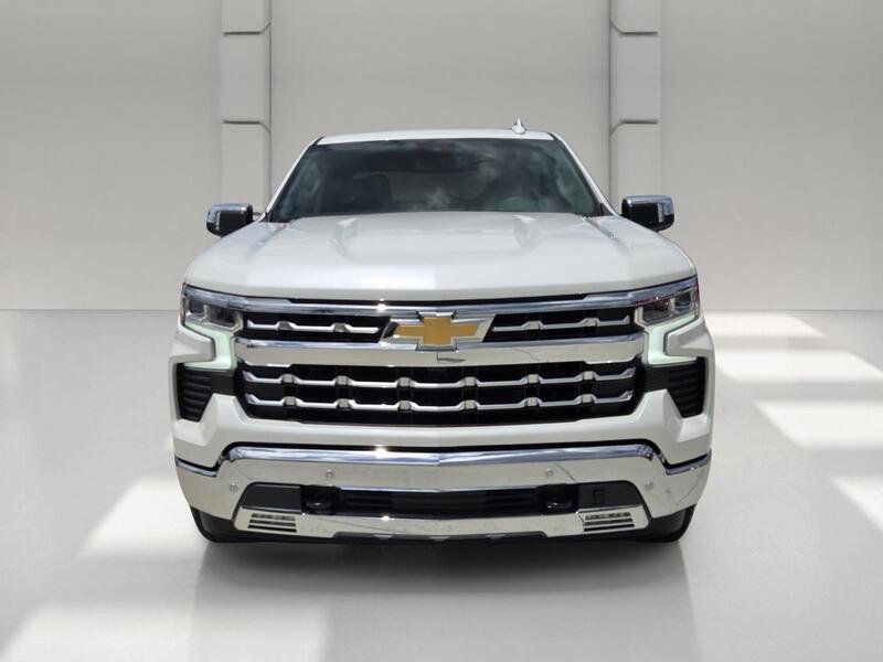 Used 2025 Pearl CHEVROLET 4WD CREW CAB 147" LTZ image 8