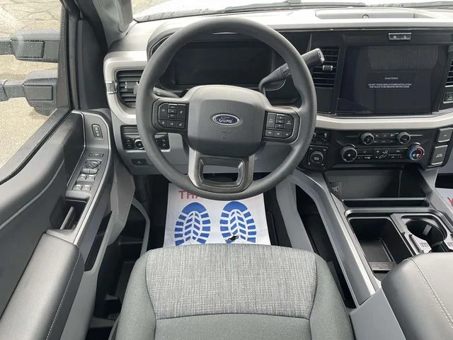 New 2026 Oxford White Ford F-250® XLT image 12