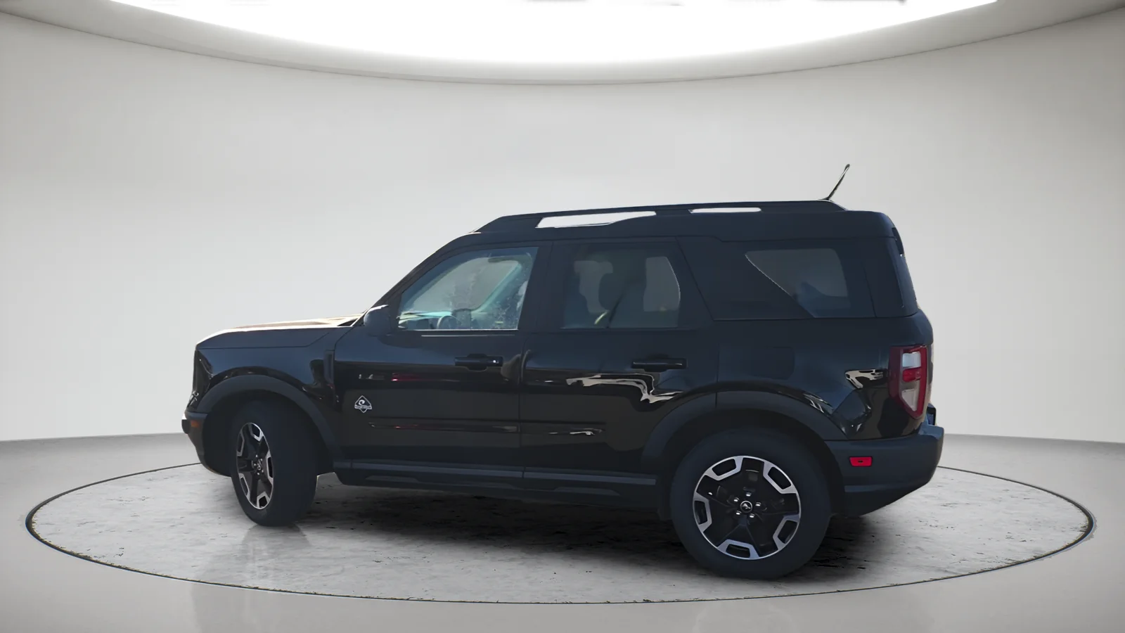 Used 2021 Black Ford Outer Banks image 10