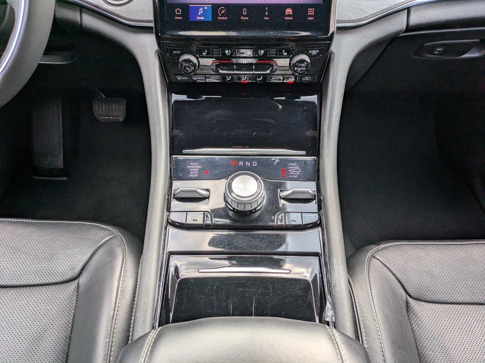 Used 2023 Diamond Black Crystal Pearlcoat Jeep Overland image 19