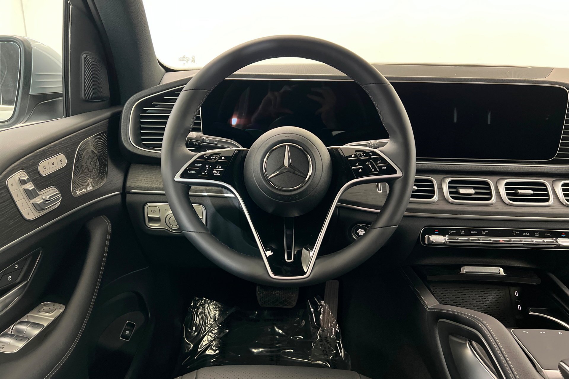 New 2026 Cirrus Silver Metallic Mercedes-Benz GLE 450 image 13