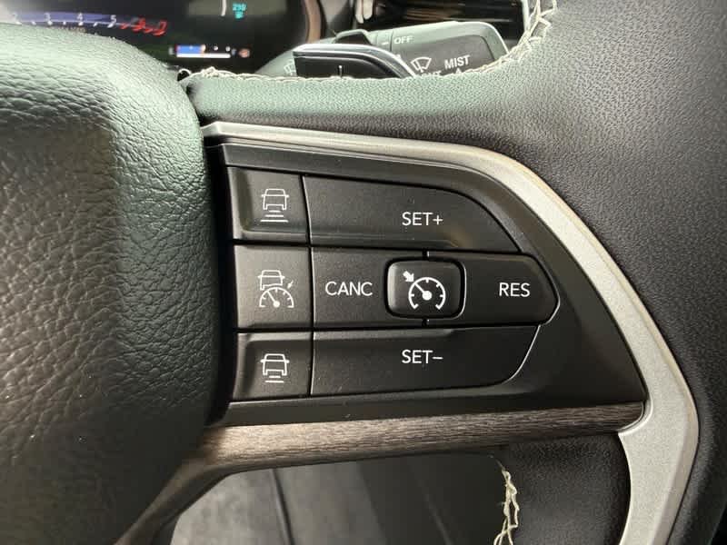 Used 2023 Baltic Gray Metallic Clearcoat Jeep  image 16