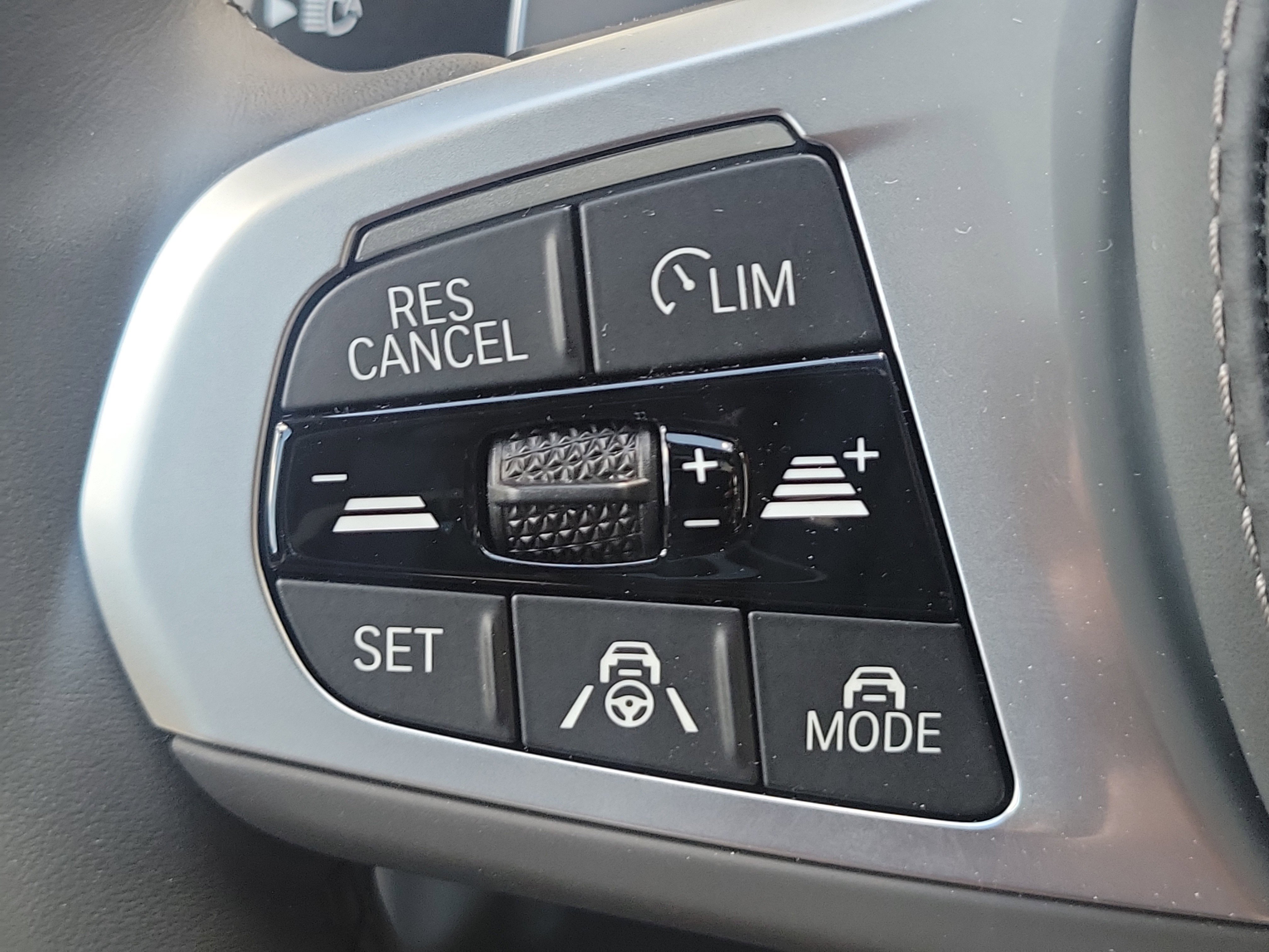 2026 BMW 8 Series 840i - Photo 25