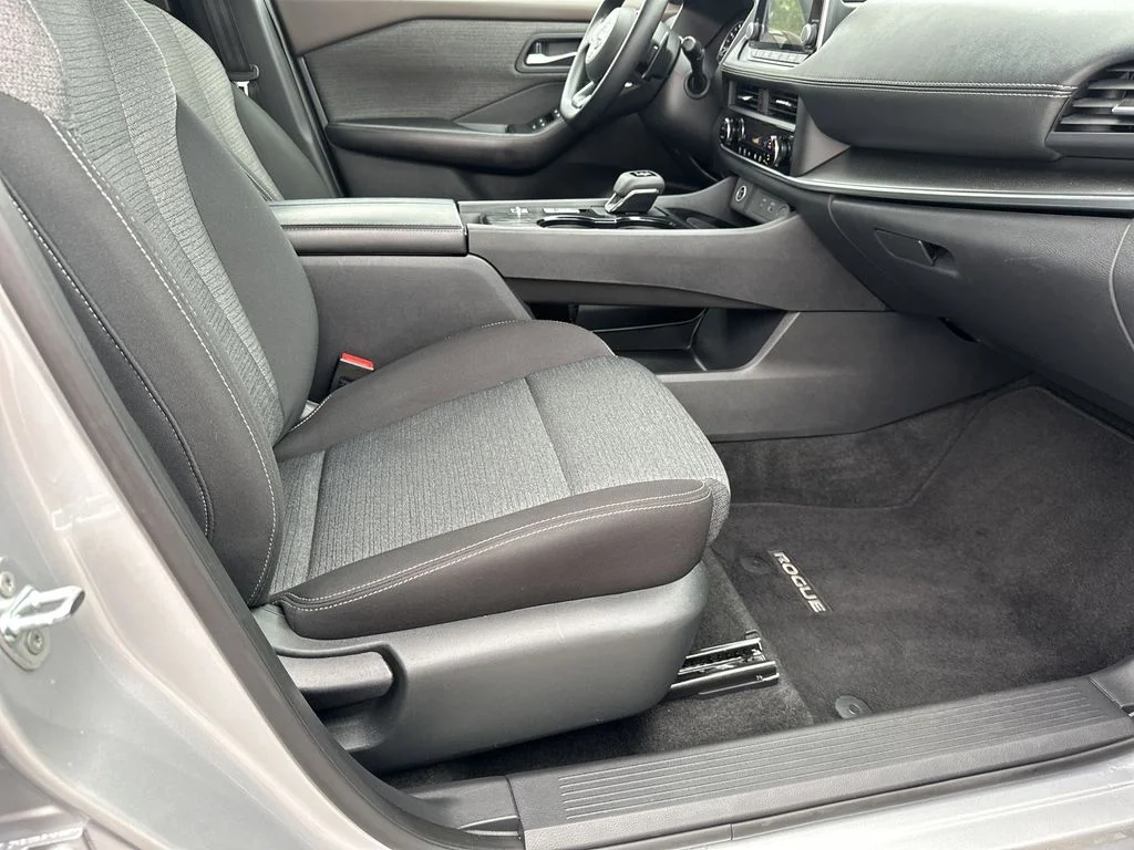 2023 Nissan Rogue SV - Photo 37