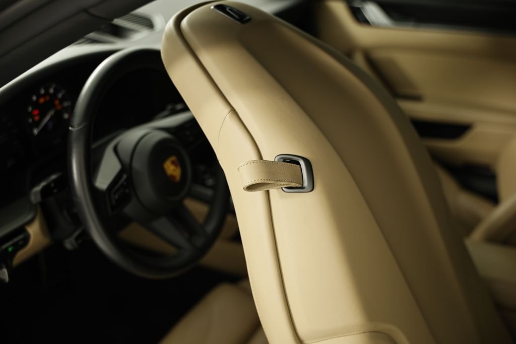 Used 2020 White Porsche Carrera 4S image 28